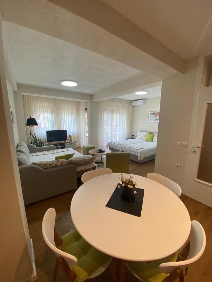 Apartment N & N 斯特鲁加 外观 照片